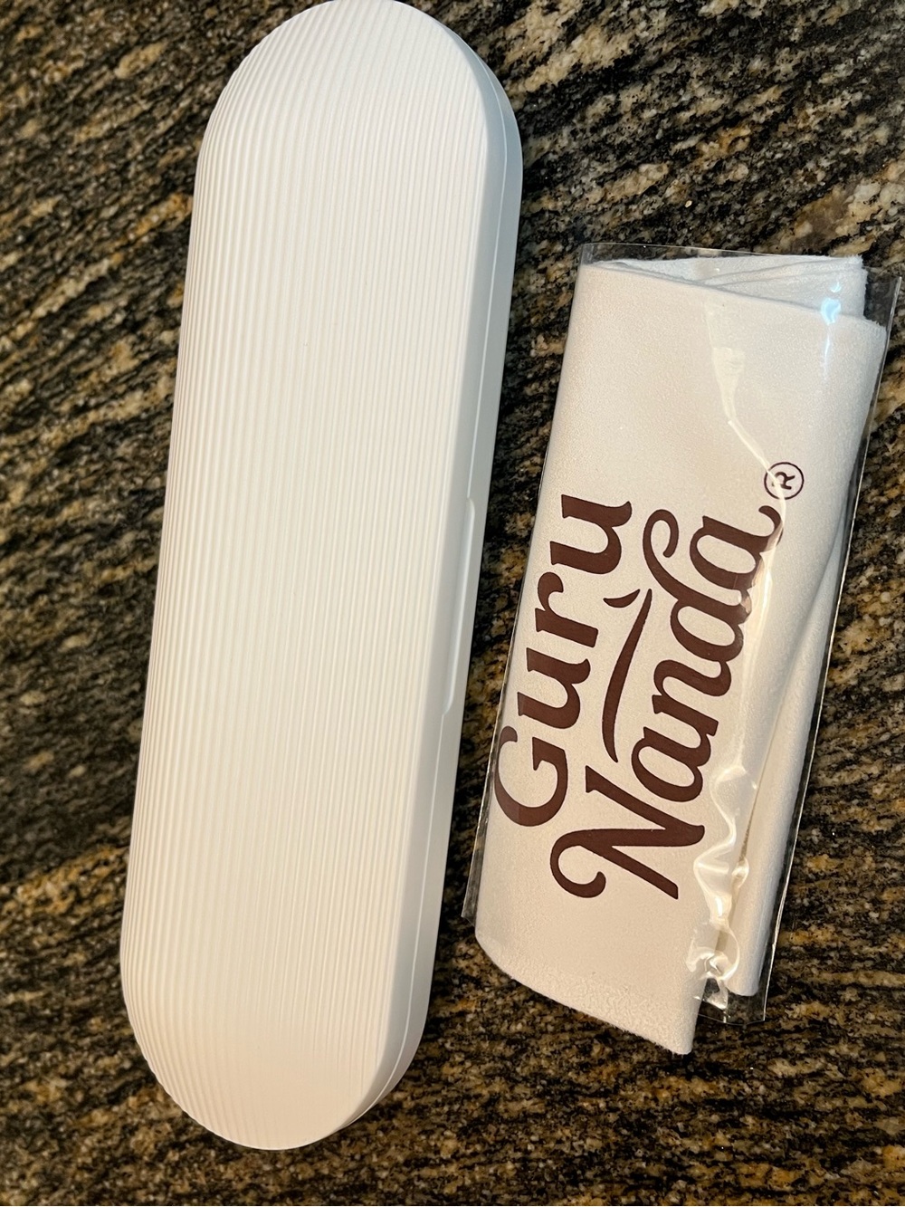 Gurunanda toothbrush travel case and bag